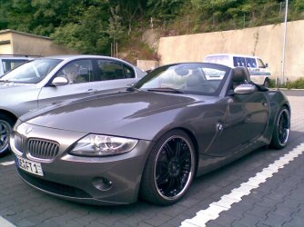BMWZ4.jpg