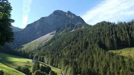 1040763_copy_2073x1168.jpg
