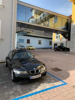 z3parkingonly.jpg