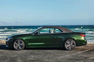 Neues-BMW-4er-Cabrio-mit-Stoffverdeck-und-XXL-Niere-560x373-9765abbf3d37ce0f.jpg