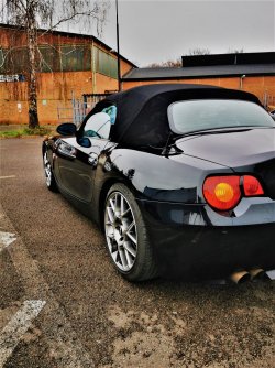 z444444-min.jpg