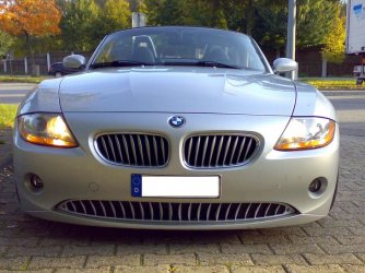 Z4 mit sidemarker und Us TFL mit gelben Blinkern.jpg