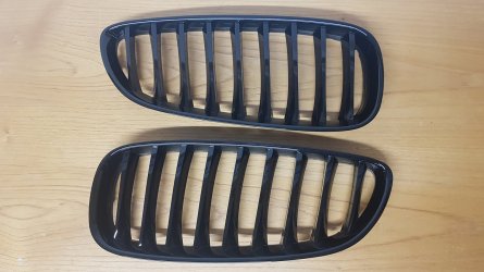 Z4 e89 Nieren schwarz glänzend (1).jpg