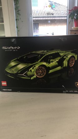 Lambo.JPG