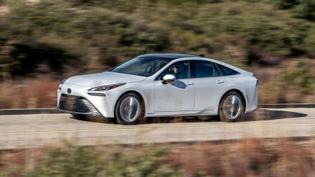 2021-Toyota-Mirai.jpg