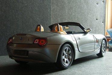 Z4 hinten offen.JPG Z4 hinten offen.JPG