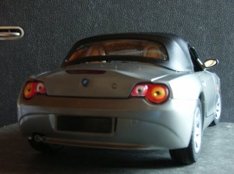 Z4 hinten zu.JPG Z4 hinten zu.JPG