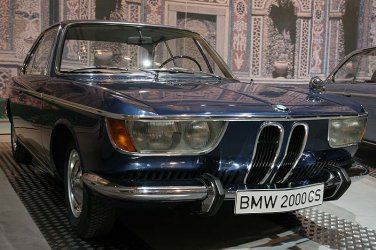 bmw_2000_cs_8682-b.jpg