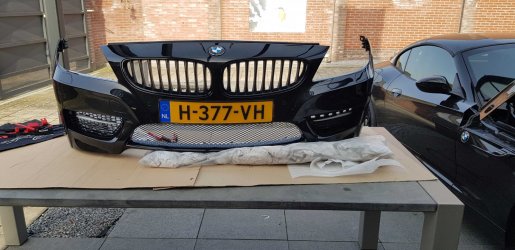 Z4 M-bumper, midden alu gaas.jpg
