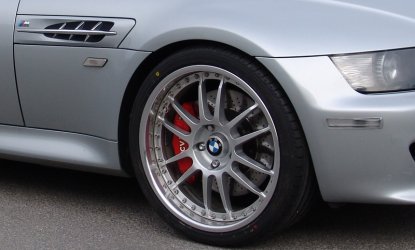 OZ Superleggera III 8,5x19 mit Advan Sport 235-35-19.jpg