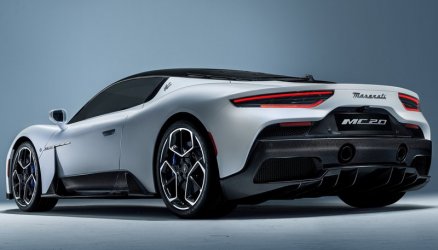 Maserati-MC20-2021-800-02.jpeg