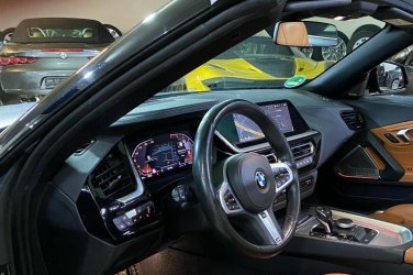 lenkrad.jpg lenkrad.jpg