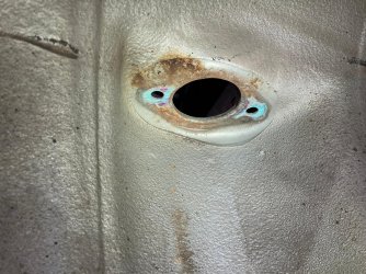 Aufnahme Stossdämpfer hinten 4.jpg