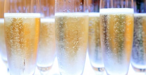 Champagner2_Freefly_Fotolia_2430361_S.jpg