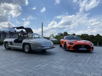 Mercedes-300-SL-AMG-GT-BS-Frontk.jpg