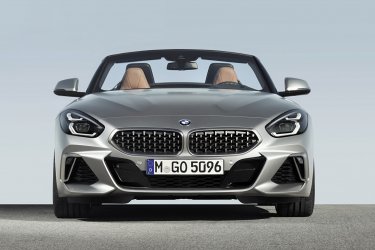 BMW_Z4_M40i_Z4_2019_G29_Front_Silver_color_559761_1280x854.jpg