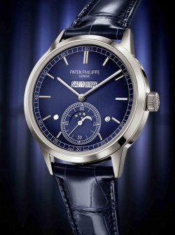 Patek-Philippe-Ewiger-Kalender-5236P-bg.jpg