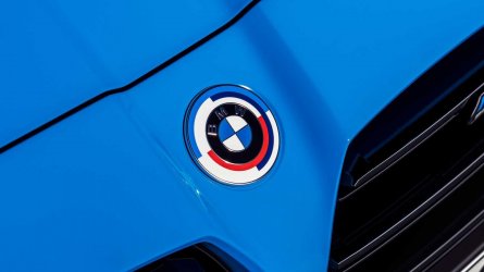 bmw-motorsport-emblem-blue-background-hood.jpg