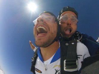 Fallschirmspringen Kerstin und Martin 1.jpg