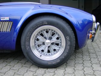 cobra-vorderrad beifahrerseite.jpg