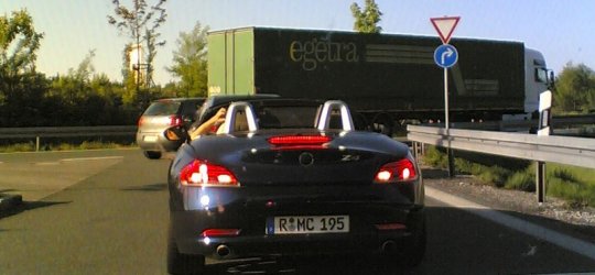 z4-autobahn-parkplatz.jpg