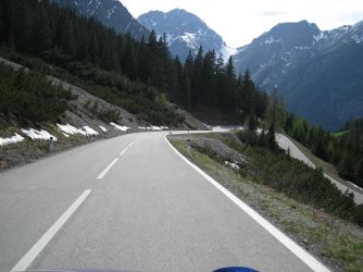 Hahntennjoch Serpentinen.JPG