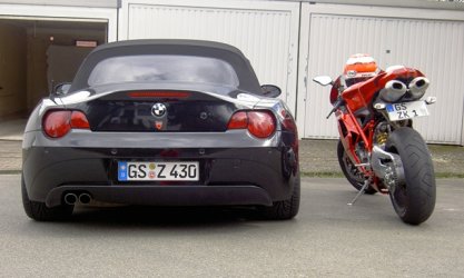 Gemischtes Doppel BMW Z4 3.0i und DUCATI 1098 007.jpg