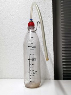 flasche_bremsfluessigkeit01.jpg