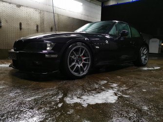 Z3_Coupe_Motec-Nitro-MCR1_18-Zoll_03.jpg