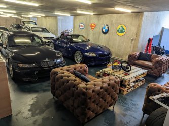 lounge - man cave in garage.jpg