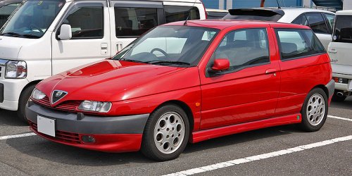 800px-Alfa_Romeo_145_001.JPG