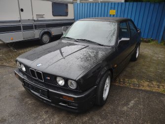 E30_320is_Stellplatz.jpg