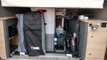 Laderaum mit e-scooter.jpg