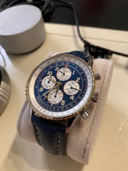 Navitimer 92 Airborn.jpg