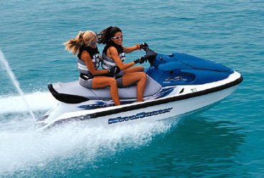 worlds-fastest-jet-ski-water-race-racing-girl.jpg