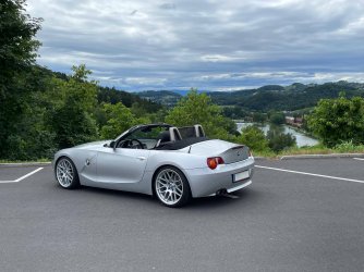 BMW-Z3-3.0.jpg