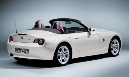 Z4 alpinweiß hinten.jpg