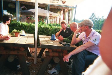 imm022_23A.jpg