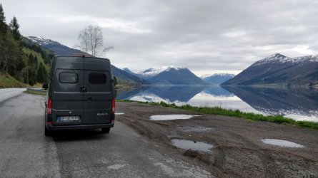 Fjord_Spiegelbild.jpg
