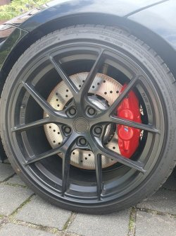 Vorne links.jpg
