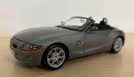 Z4 Modell-kl.jpg