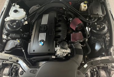 Motorraum.jpg