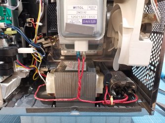 08_trafo+kondensator+diode_neu2.jpg