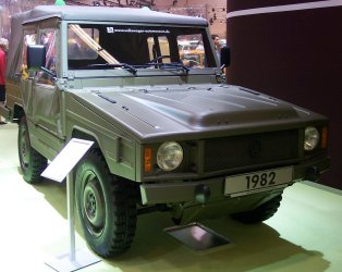 VW_Iltis_green_1982_vr_TCE.jpg