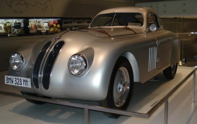 _BMW_Museum_2012b.JPG
