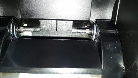 Armlehne wieder angebaut.jpg