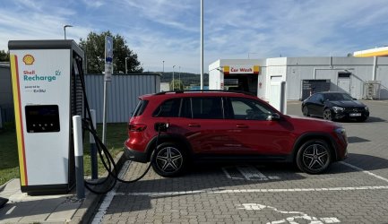 EQB_an_EnBW_Schnelladesäuse_Florstadt.jpg