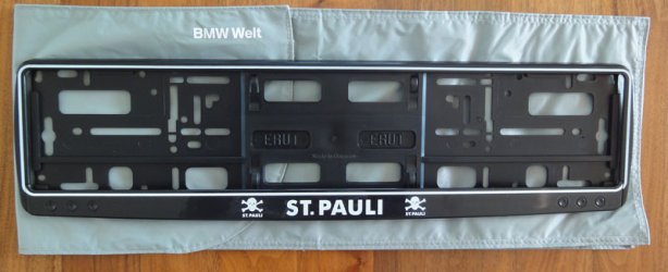 Kennzeichenhalterung.jpg Kennzeichenhalterung.jpg