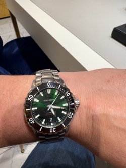 R4 Diver Green.JPG