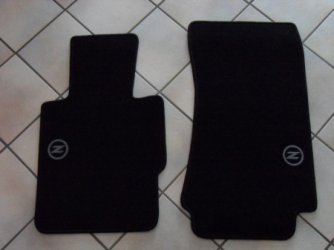 AutoteppichBMWZ3schwarzkomplett.JPG